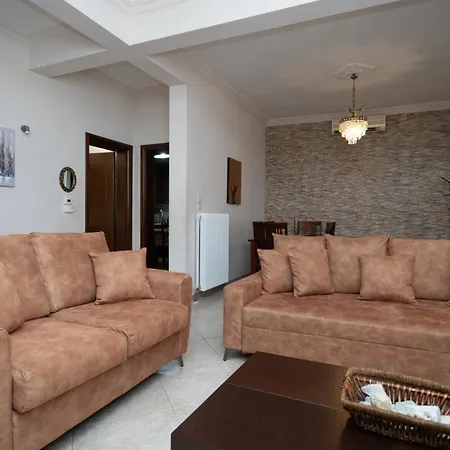 Holiday home My - Meteora, Central Apt - 2 Bd *